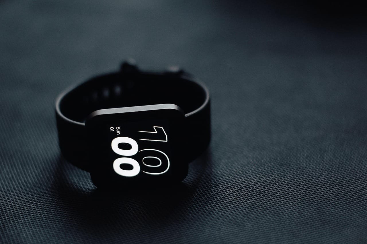 Propriedade Intelectual de Obras Geradas por IA 1 smartwatch, technology, watch, time, device, wireless, smart, digital, modern, m