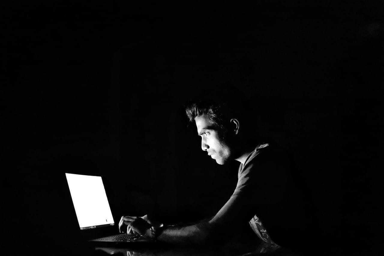 Transferência Internacional de Dados sob a LGPD 1 hacking, cyber, blackandwhite, crime, security, internet, computer, hacker, viru