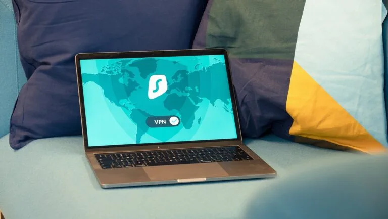Ilustração sobre e-commerce lgpd: obrigações lojista online