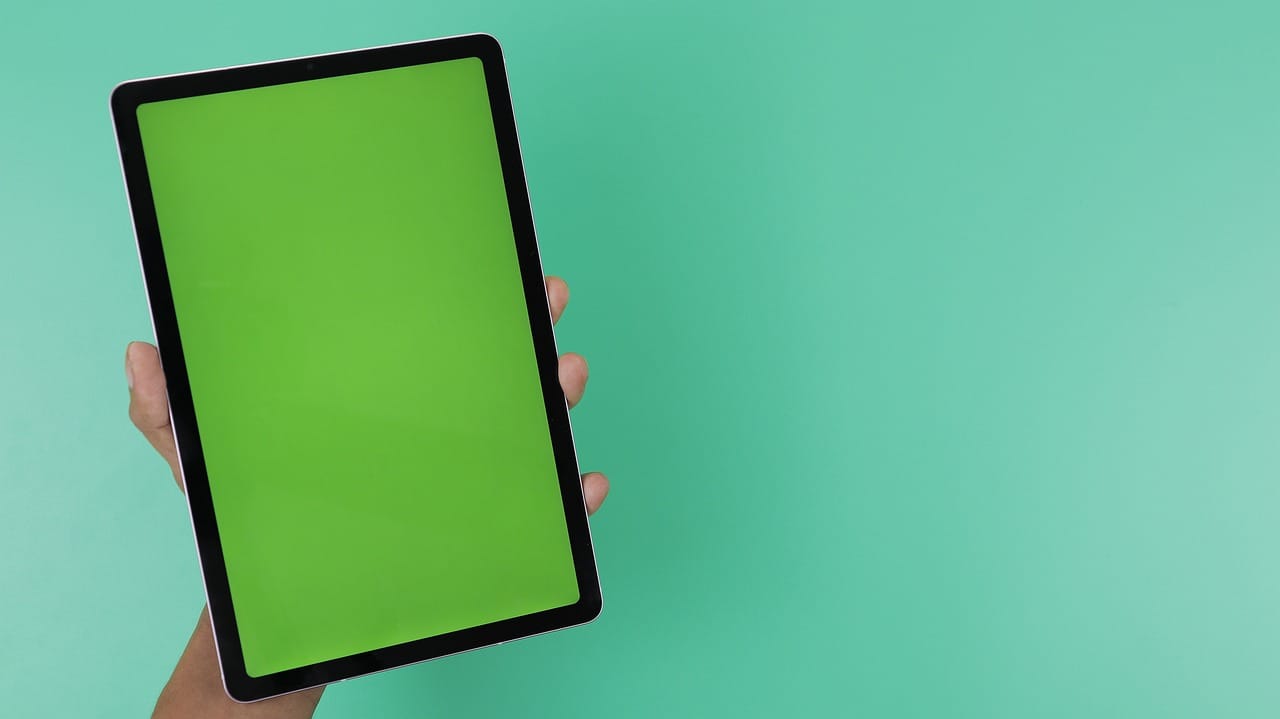 tablet, display, screen, green screen, hands, holding, green screen, green scree