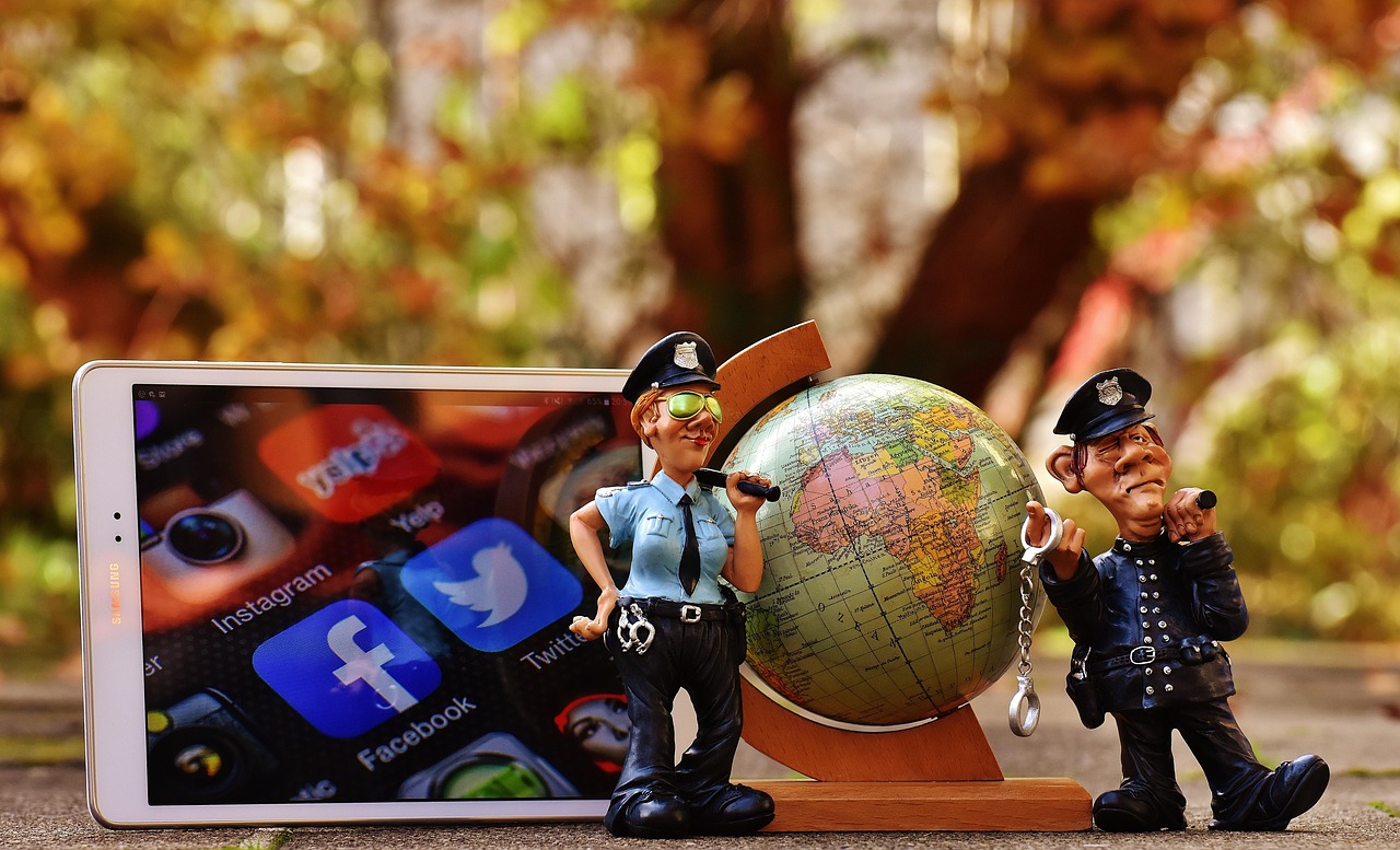 social media, internet, security, global, worldwide, police, social networking,