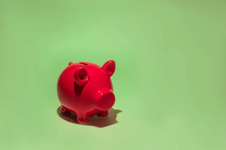 Planejamento financeiro e investimentos para aposentadoria — comparativo entre previdência privada, poupança e CDI