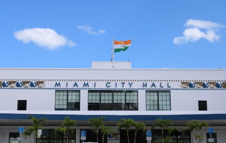 Predio governamental simbolizando estabilidade do servidor