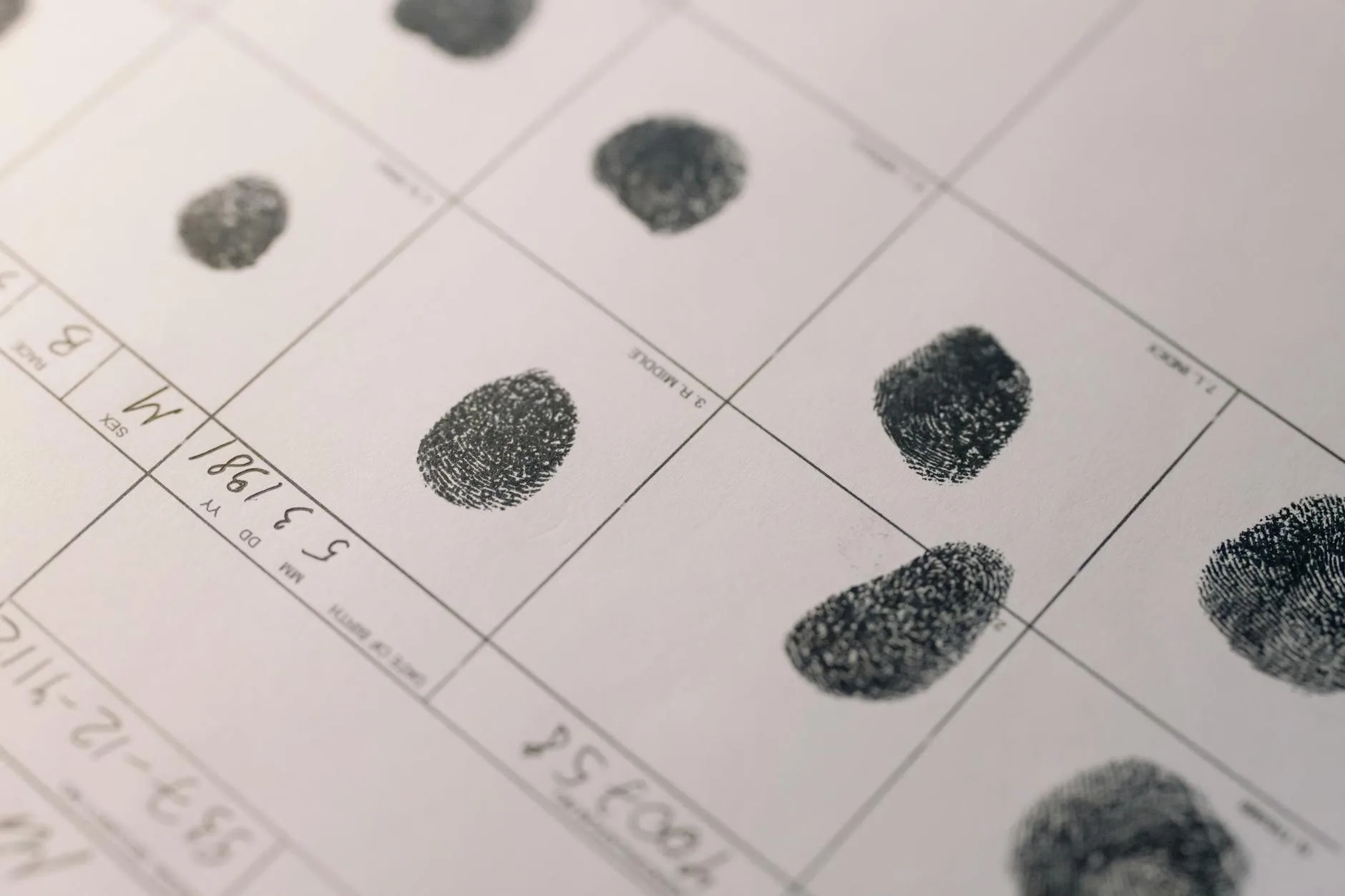 Biometria da CIN no INSS: Prazo Ampliado para 2027 1 Ilustração sobre biometria cin INSS