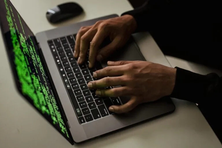 Dados de Menores em Jogos Online e Aplicativos
