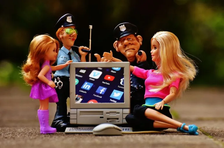 Ilustração sobre continuous integration evolução sistemas INSS