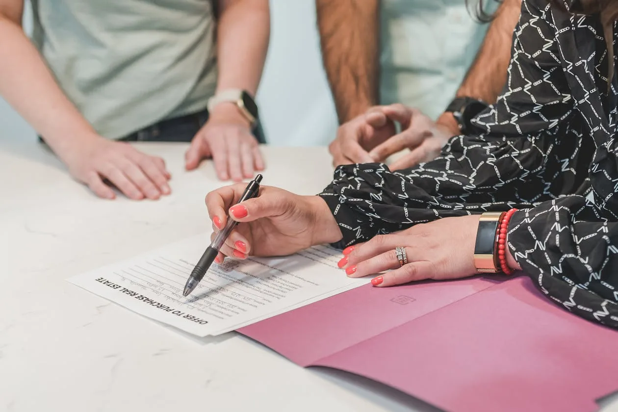 Retomada de Imóvel para Uso Próprio: Requisitos Legais 1 Assinatura de escritura publica de imovel