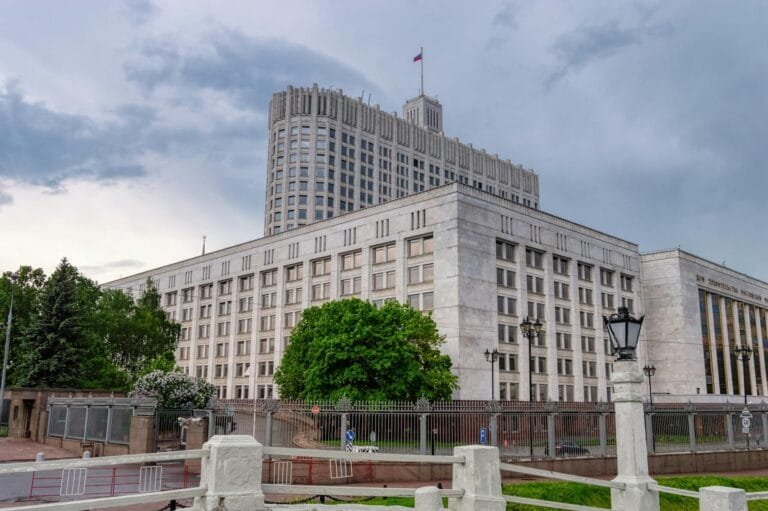 Intervenção Federal e Estadual: Hipóteses e Procedimento 4 Intervenção Federal e Estadual: Hipóteses e Procedimento — Direito Constitucional