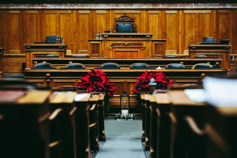 suspensão de expediente tribunal