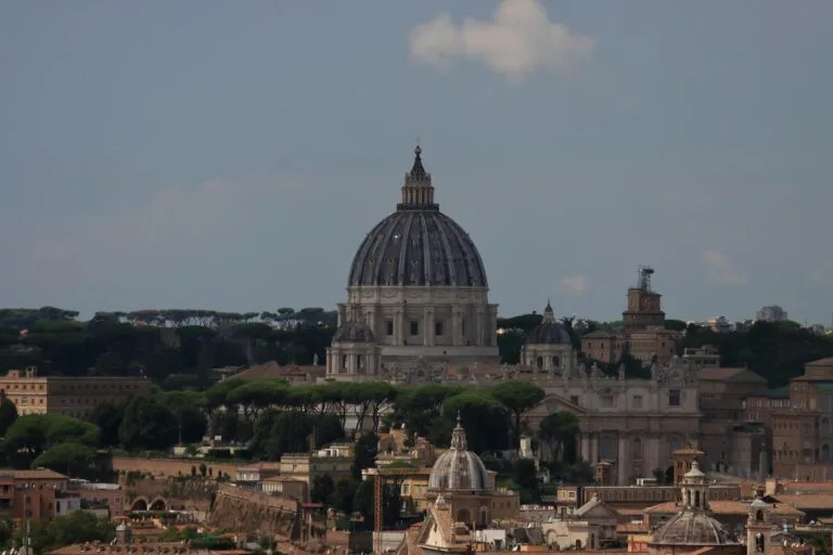 nome papal direito canônico
