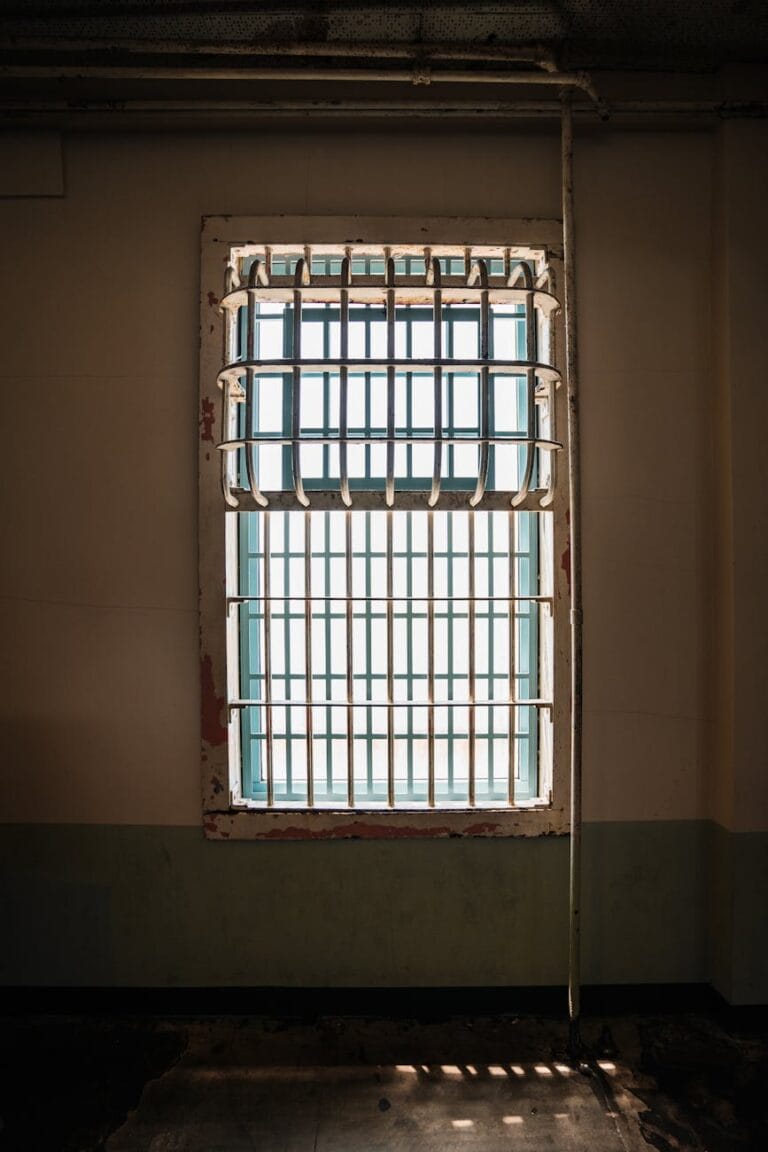 Regime de Cumprimento de Pena: Fechado a Aberto 4 Regime de Cumprimento de Pena: Fechado a Aberto