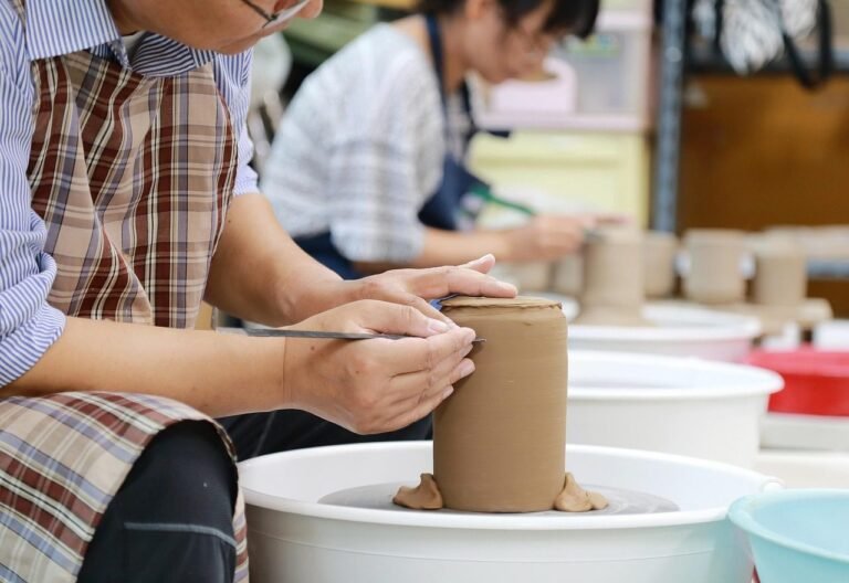 crafts, ceramics, pottery, porcelain, art, work, hobby, lifelong learning, adult learning,