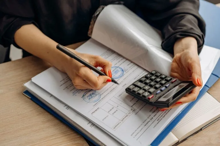 Imagem ilustrativa: Ato administrativo vinculado e discricionário
