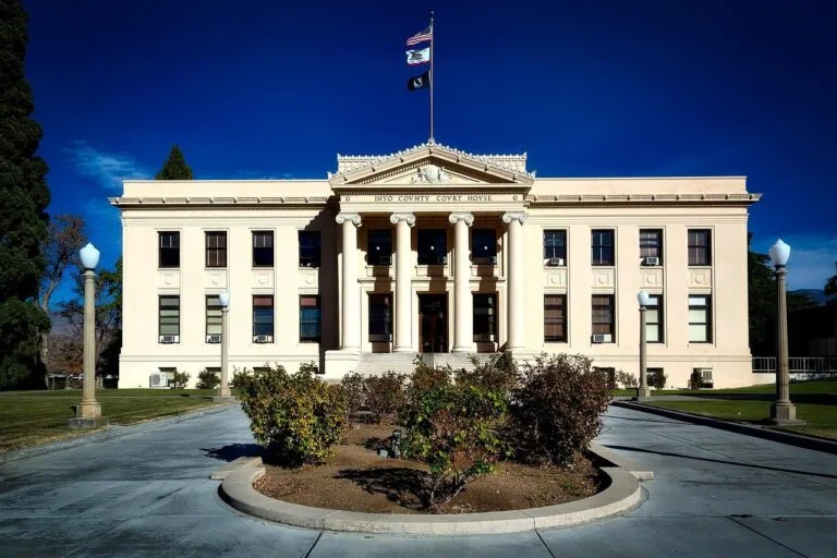 Como o Judiciário brasileiro se organiza: dos juizados ao Supremo Tribunal Federal 6 inyo county, courthouse, architecture, building, california, independence, law, exterior,