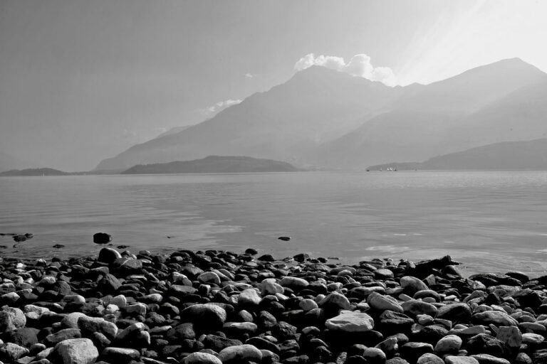 the needle, beach, sassi, lake como, lombardy, italy, mountains, shore, nature, stony, it 