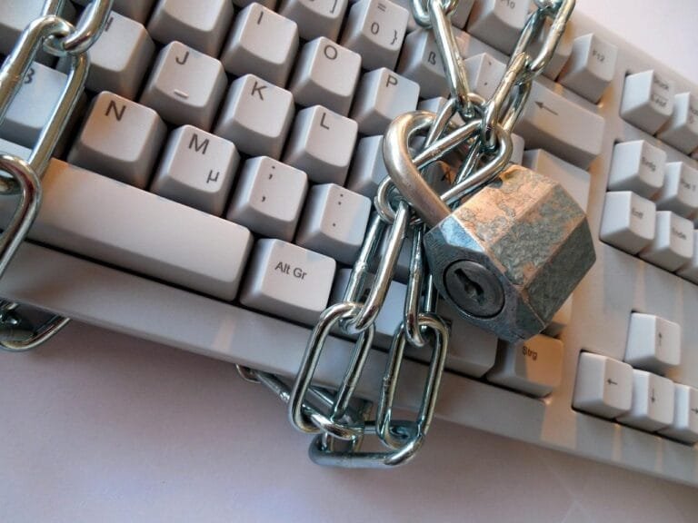privacy policy, keyboard, security, secure, to back up, protection, castle, chain, padlock