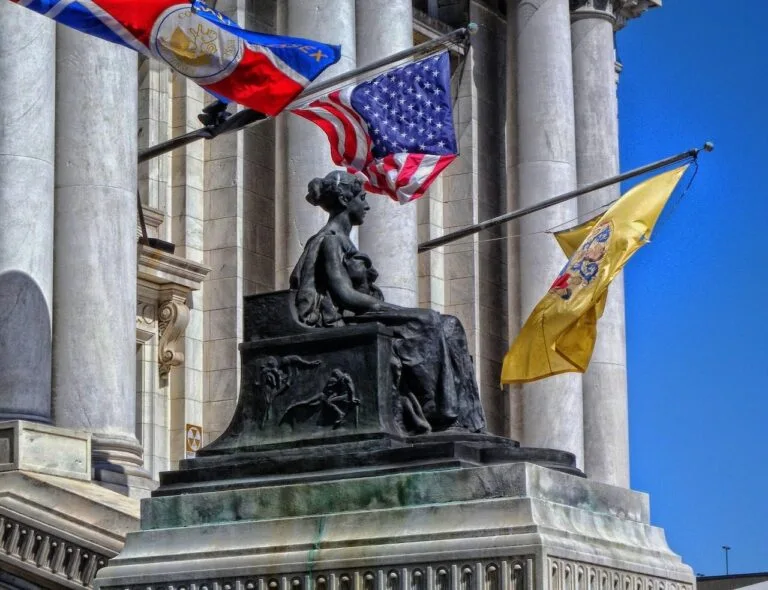 Confidencialidade na mediação: por que o que se diz na mesa não vira prova no processo 11 essex county, new jersey, courthouse, law, government, justice, flags, american flag, stat