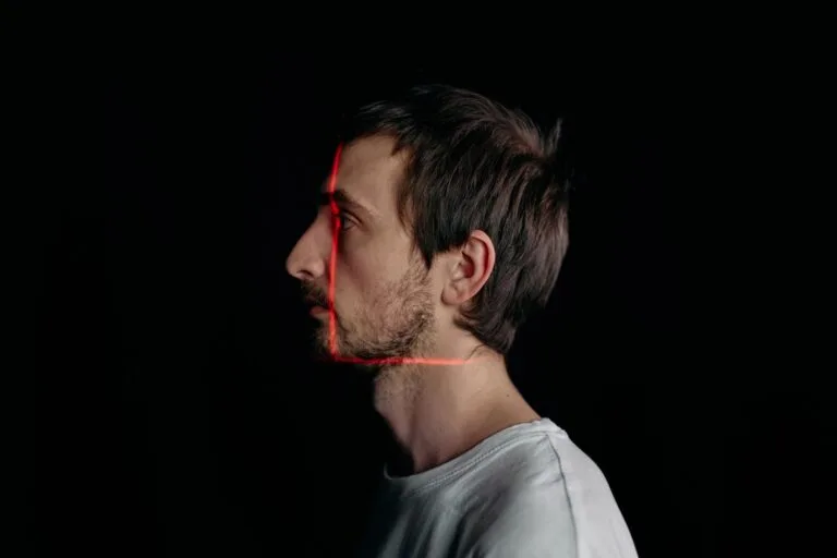 Imagem ilustrativa: Deepfake de voz e imagem