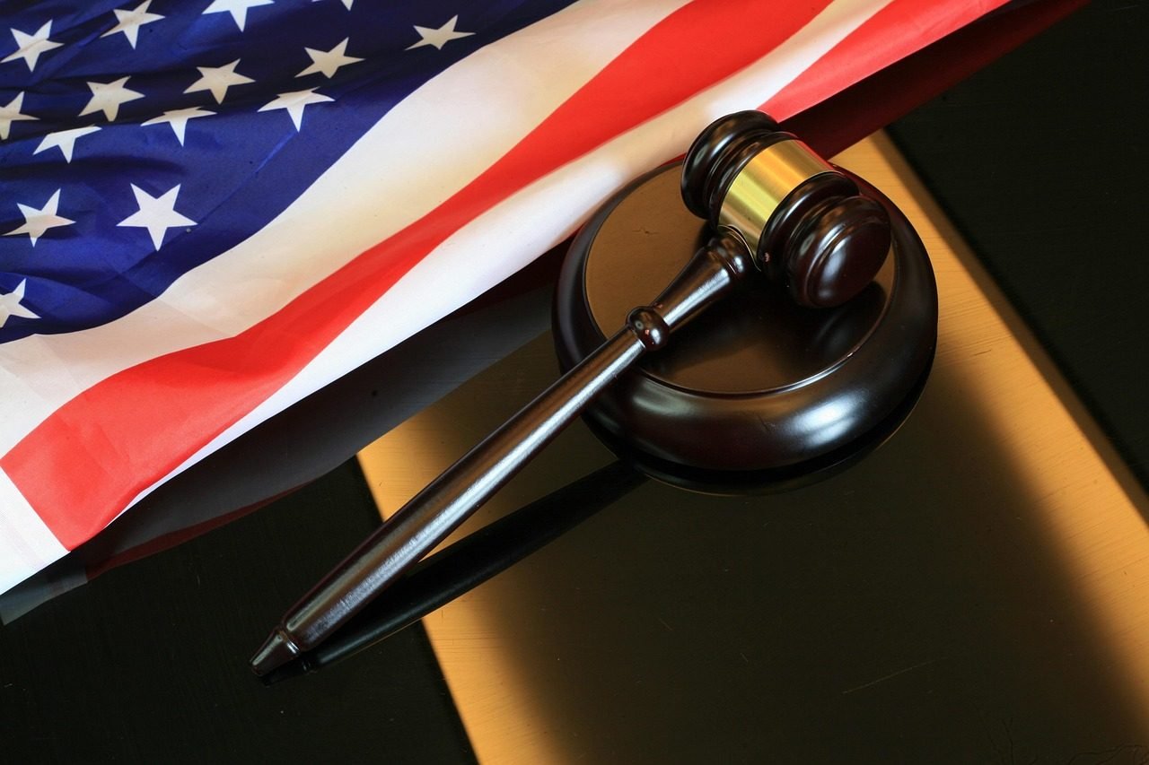 gavel, flag, america, law, courtroom, regulation, judge, symbol, justice, lawsuit, usa, ga