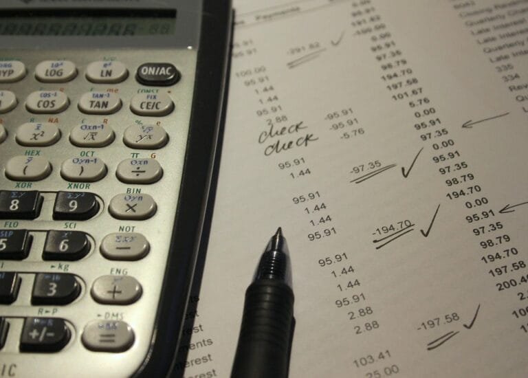Diferimento Tributário: Conceito e Aplicações Práticas 3 accounting, report, credit card, payment, charge, calculator, pen, math, finance, commerce, percentage, tax, refund, doc