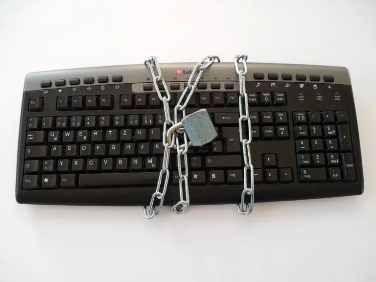 keyboard, secure, privacy policy, castle, padlock, chain, protect, computer, access, data 