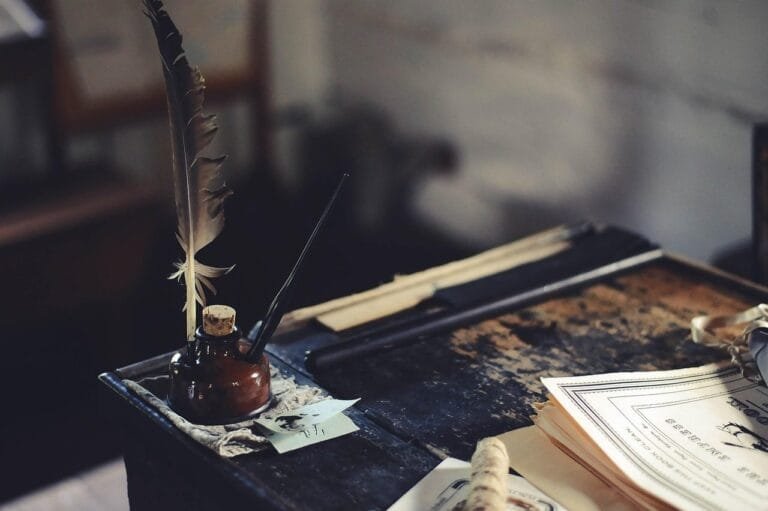 desk, ink, feather, quill, pen, education, paper, table, vintage, workplace, writing, author, writer, documents, quill, 