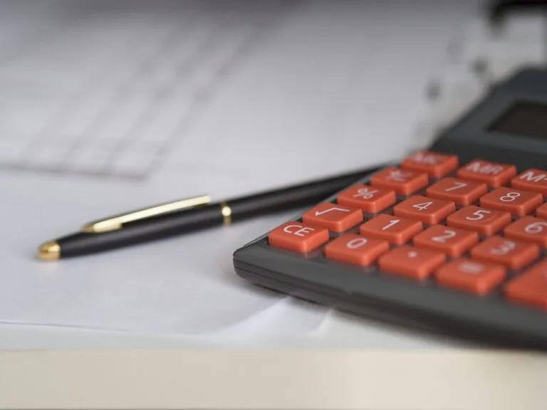 business, calculator, calculation, assurance, finances, accounting, pen, investment, desk,