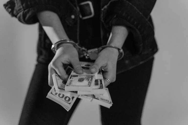 Justiça bloqueia R$ 389 milhões ligados a sindicato na investigação de fraude no INSS 6 Imagem ilustrativa: Justiça bloqueia R$ 389 milhões ligados a sindicato na investigação de fraude no INSS