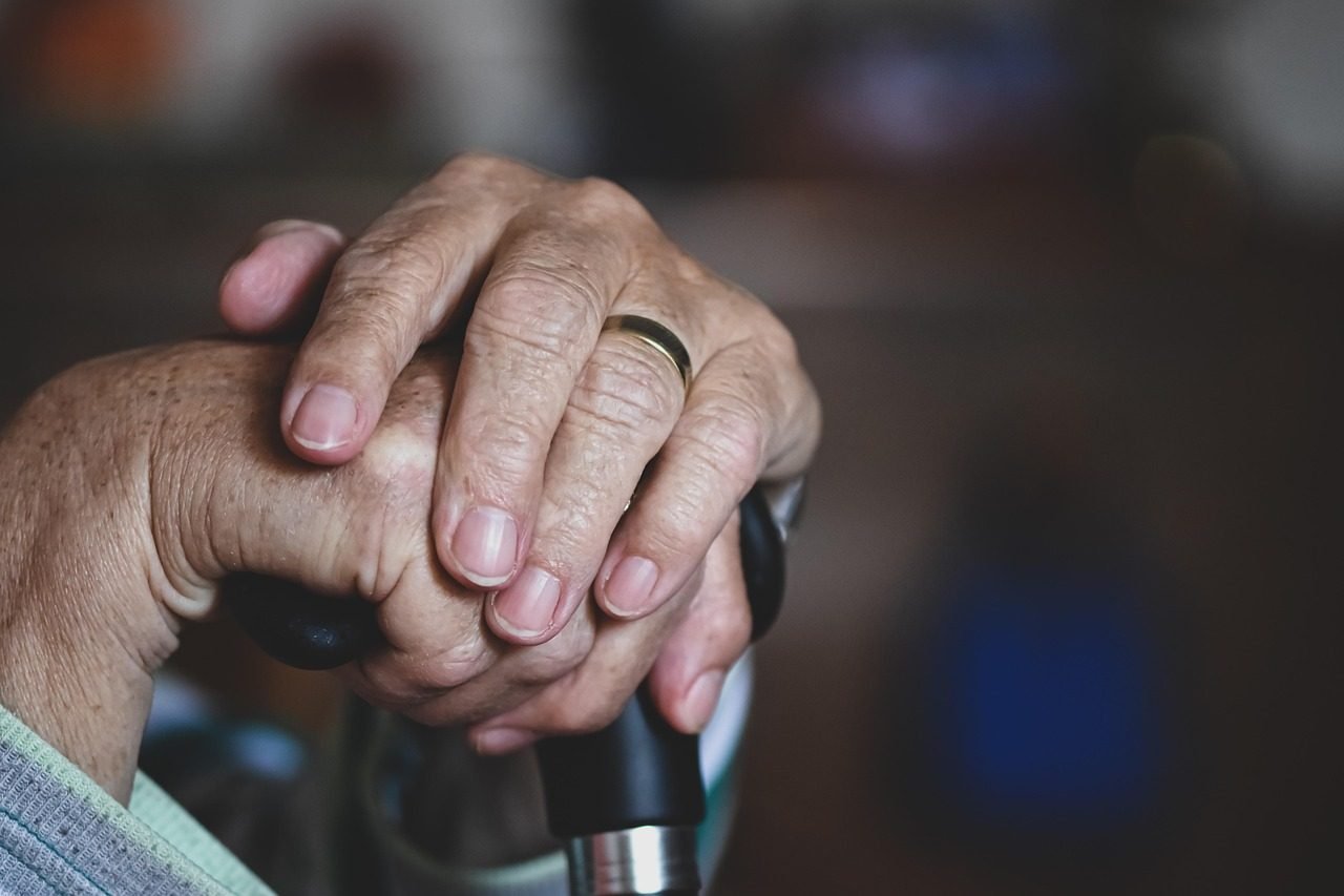 Lei 15.201, de 09/09/2025, cria o Programa de Gerenciamento de Benefícios do INSS, com pagamento extraordinário a servidores e peritos 1 care for the elderly, old people's home, retirement home, retirement, nursing home, senior