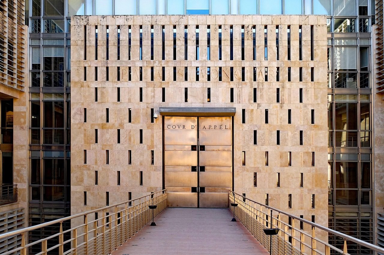 Processo eletronico: como acompanhar o andamento do seu caso pela internet 1 building, architecture, modern, judgment, justice, door, courthouse, outdoors, aix-en-prov