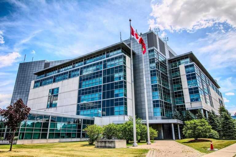 courthouse, flag, justice, court, legal, authority, canada, courthouse, courthouse, courth