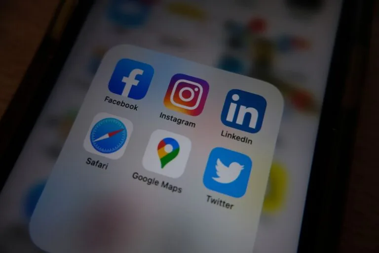Imagem ilustrativa: Remoção de conteúdo ofensivo no Instagram e TikTok
