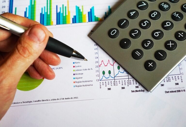 office, pen, calculator, calculation, data, chart, financial, money, entrepreneurship, gra