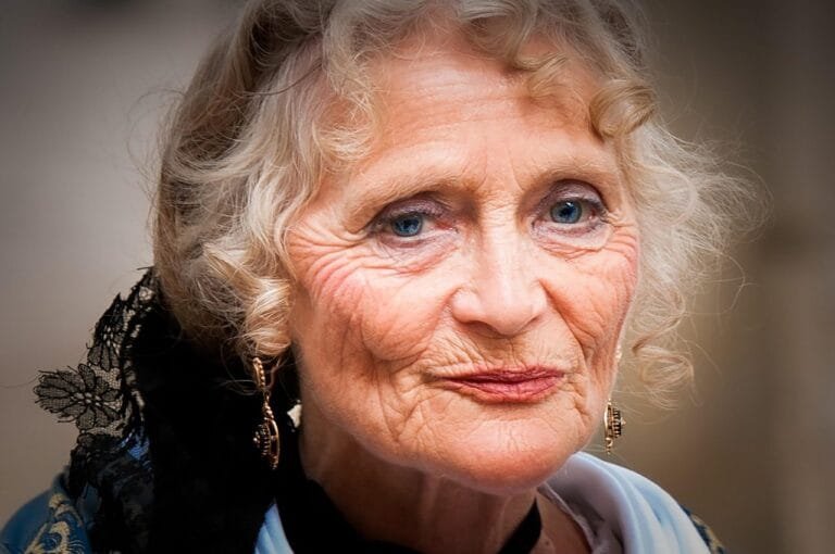 portrait, elderly person, old, wrinkled, face, woman, wrinkles, women, senior, adult, cult