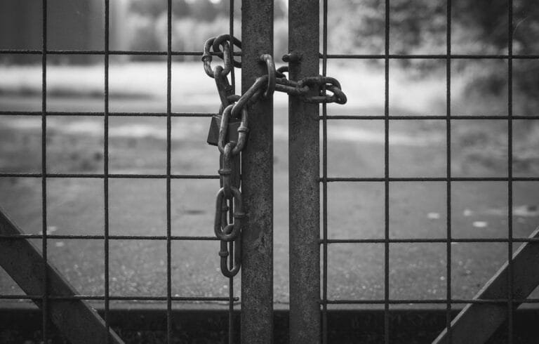 padlock, fence, gate, closed, protection, door, locked up, key, safe, privacy, security, a