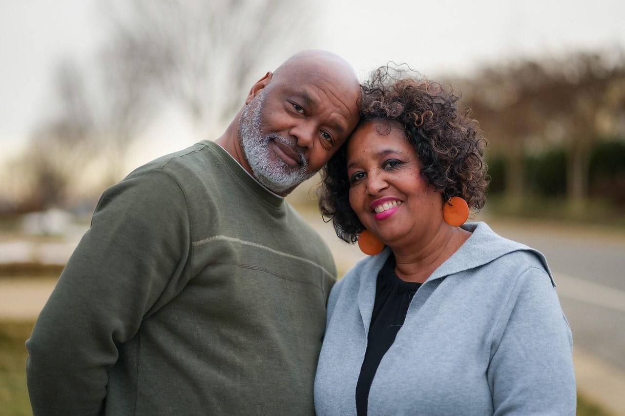 Aposentadoria especial quem tem direito e como comprovar 1 couple, marriage, seniors, elderly, happy, people, portrait, outdoor, seniors, seniors, se